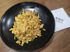 -麦麦山云南菜(复地活力城店)