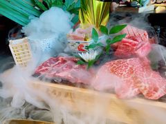 -铭牛烧肉·和牛海鲜自助(高新月牙湖店)