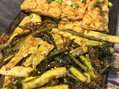 -老街烧烤大排档·地道湖北菜·龙虾馆(汉口火车站店)