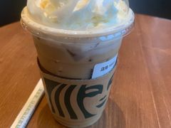 -星巴克(上海虹桥新天地二店)