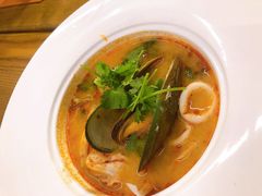 -Golden Lily河内巴黎法越料理餐厅(建国西路店)