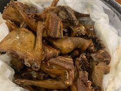 秘制盐焗乳鸽-侠成水上农庄(工业大道店)