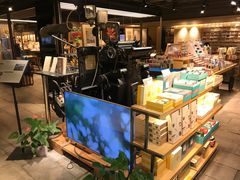 -猫的天空之城概念书店(苏州诚品店)