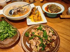 -隔壁老王·家常云南菜(花巷店)