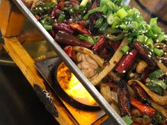 -石磨豆花家常菜·牦牛排土火锅