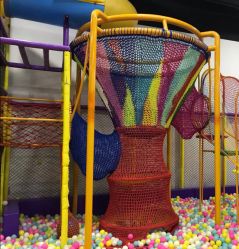 -蹦贝运动中心·蹦床·攀岩·闯关(龙岗店)