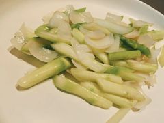 芦笋百合炒桃仁-墨宴(西洋湖店)
