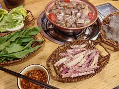 -阿婆情腊排骨火锅(金虹路店)