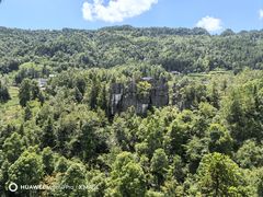 -梭布垭石林景区
