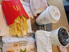 -麦当劳(展览路店)