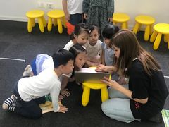 -猴有戏教育戏剧·音乐剧·主持口才·演讲朗诵辩论(环球港华师大校区)