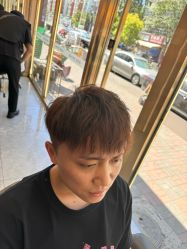 -一東造型烫发染发