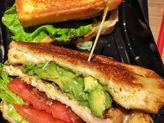 -The Habit Burger Grill 哈比特汉堡(复兴soho店)