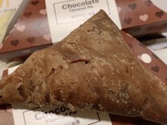 黑黑好巧三角派-麦当劳(北京大兴机场二层国内到达(安检外)店)