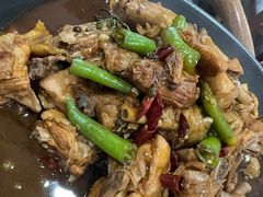 -八两八金·莱芜特色炒鸡(市南漳浦路店)
