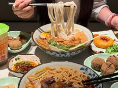 -鑫花溪牛肉米粉(凤凰街创始总店)