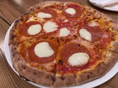 -城市大道红炉披萨烘焙坊