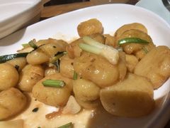 -头上红煨盐鸡·非遗院子餐厅