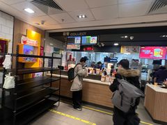 -麦当劳(上海虹桥站30B检票口楼上)