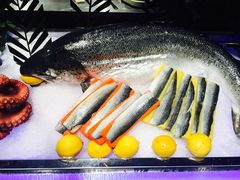 三文鱼-领鲜活海鲜榴莲自助火锅(东门店)