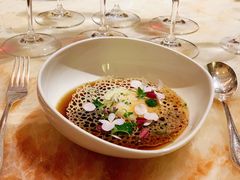 蘑菇清汤配慢火煮蛋-AZUR聚(香格里拉饭店)