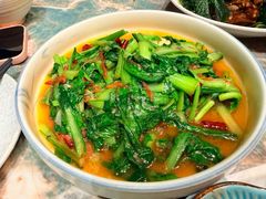 西红柿炒小白菜-浩海火烧云傣家菜(京广店)