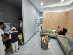 -视野联行眼镜·蔡司·尼康·豪雅·依视路(青浦宝龙店)