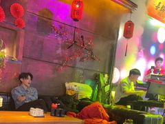 -喜鹊音乐酒馆(西街店)
