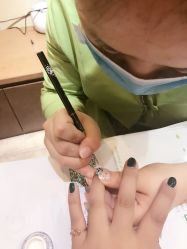 -孔雀手美甲美睫护理