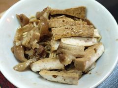 -松树干拌面店
