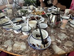 -黄记四更烤乳猪店