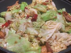 -半步颠小酒馆(繁花中心)