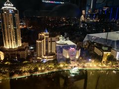 -云顶旋转自助景观餐厅