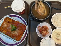 -皇室宴会厅(香港迪士尼乐园)