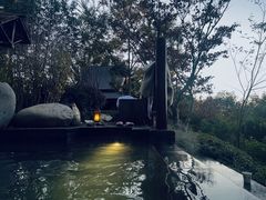 -七彩云南古滇温泉山庄