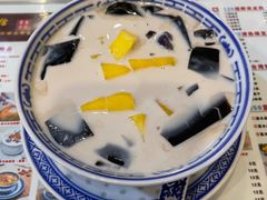 -广信牛奶甜品世家(台东店)