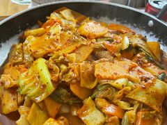 -亲昵春川鸡排(韩国美食街店)