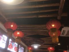 大堂-靠山屯东北农家菜(八龙桥雅苑店)