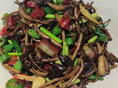 干锅茶树菇-龙凤瓦罐煨汤馆(清江东路店)