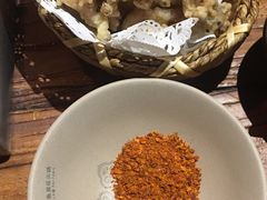-老牌坊云南鱼豆花火锅(爱建店)