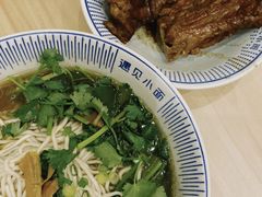 酱骨架菌汤面-遇见小面(东方宝泰店)