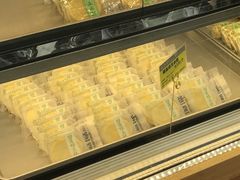 榴莲酥-鲍师傅糕点(江苏路店)