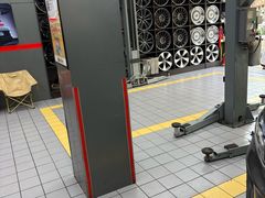 -爱车行 奥迪 奔驰 宝马 保时捷 路虎 专业 维修保养 原厂 奥迪改装升级 中心(静安店)