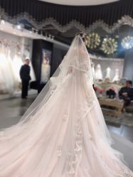 -艾米丽婚纱礼服