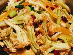 -爱碗亭·鲜炒湖南菜(壹城中心店)