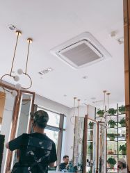 -MY WAY SALON