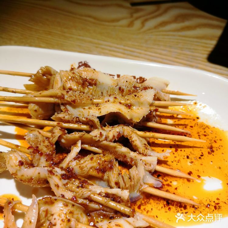 香菇，金针菇，草菇，海带，豆腐丝