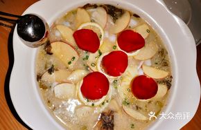 Fruit-Flavored Sour Cabbage Fish
