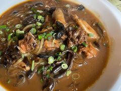 小鸡炖蘑菇-石老头关东饺子王·东北菜(嘉华鑫城店)