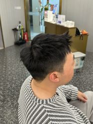 -即型男士理发工作室